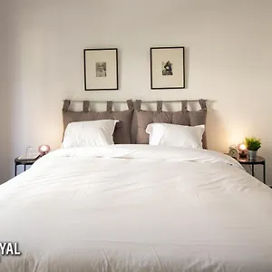 Royal Urban Concept מלון
